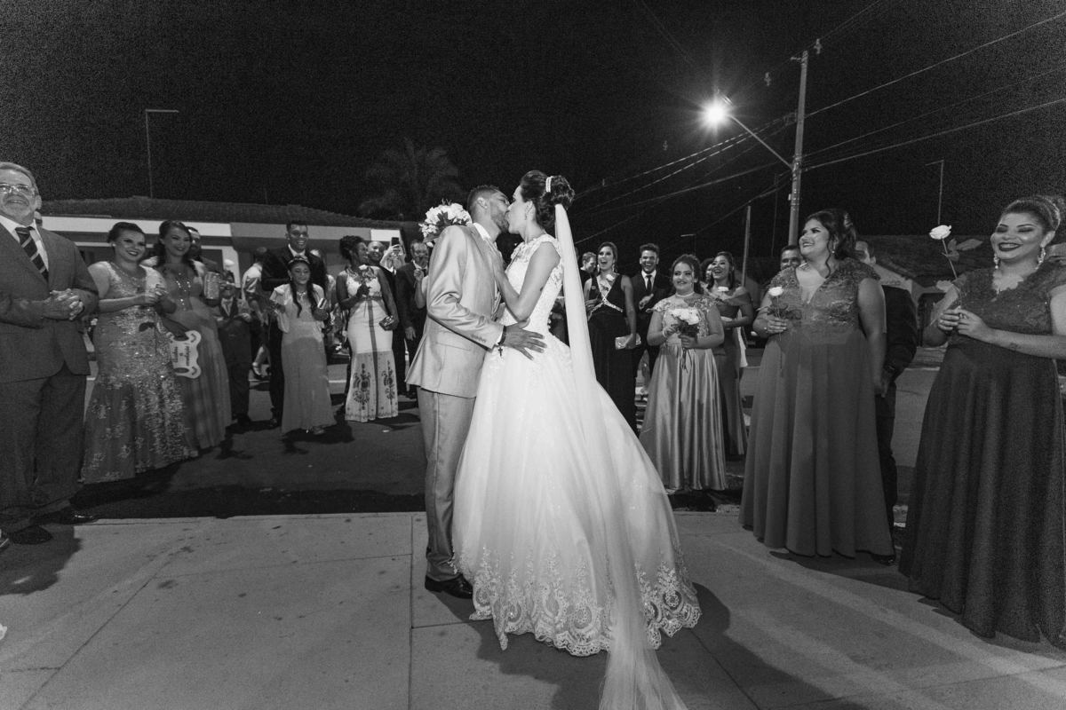 Fotografia de casamento em Ibitinga. Fotografo de casamento em Ibitinga. Noiva. Festa de Casamento. Vestido de Noiva. Maquiagem para casamento. Wedding Photography.