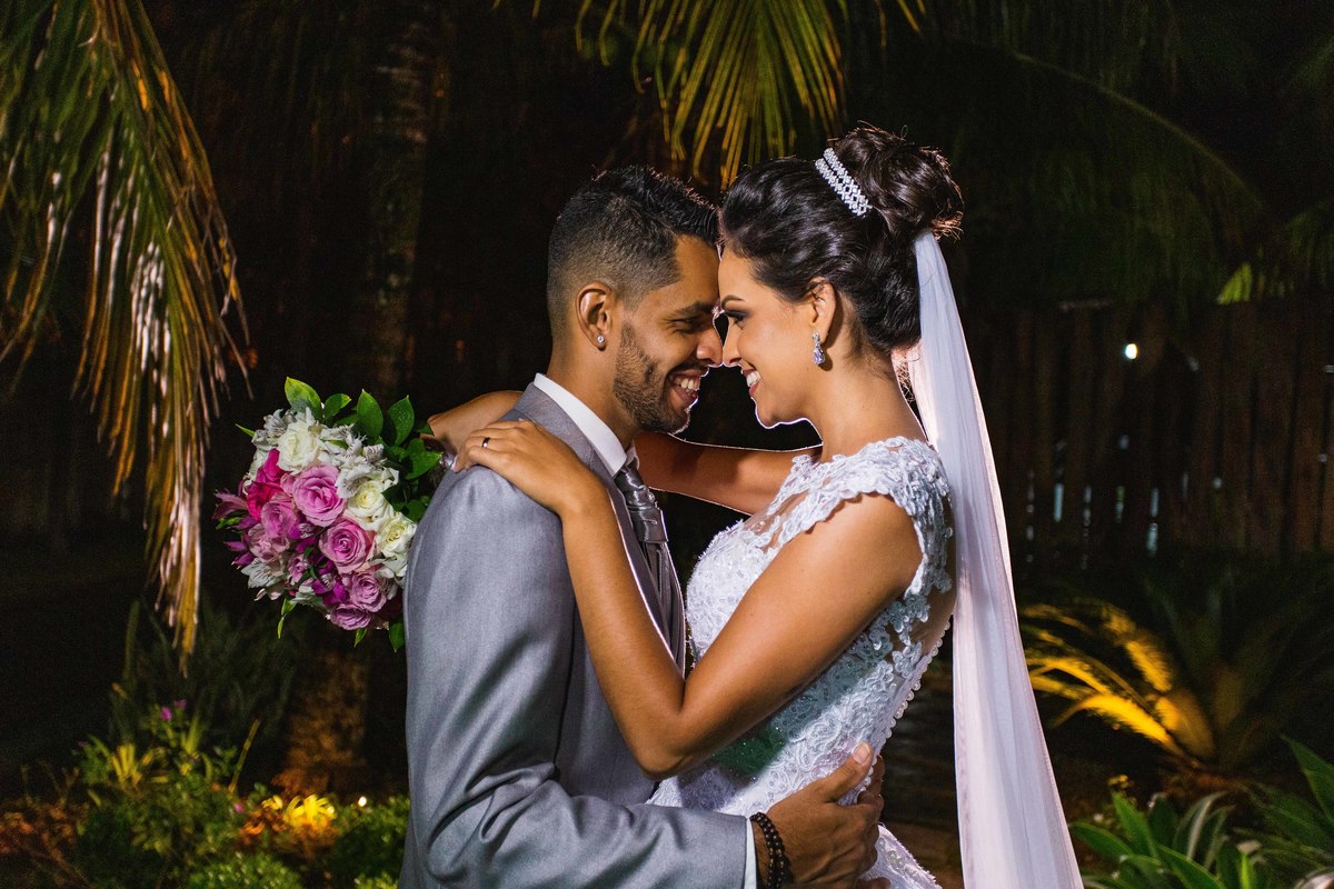 Fotografia de casamento em Ibitinga. Fotografo de casamento em Ibitinga. Noiva. Festa de Casamento. Vestido de Noiva. Maquiagem para casamento. Wedding Photography.