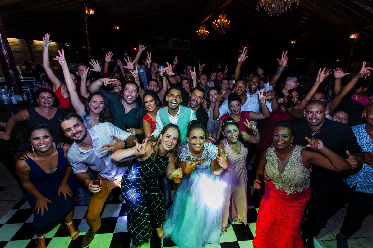 Fotografia de casamento em Ibitinga. Fotografo de casamento em Ibitinga. Noiva. Festa de Casamento. Vestido de Noiva. Maquiagem para casamento. Wedding Photography.