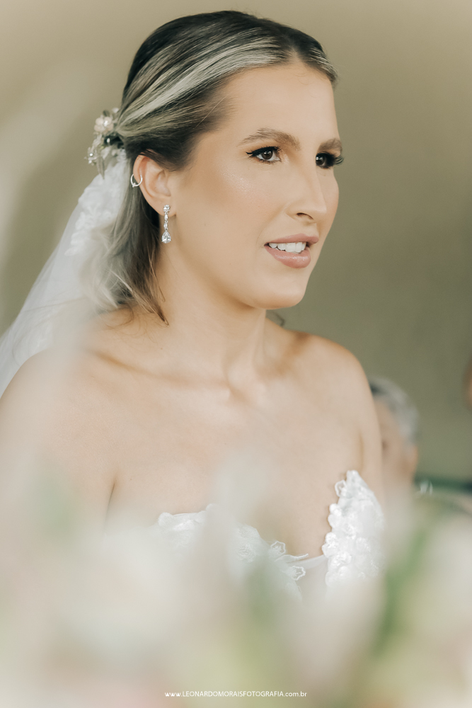 noiva-casamento-de-dia-vinhedo