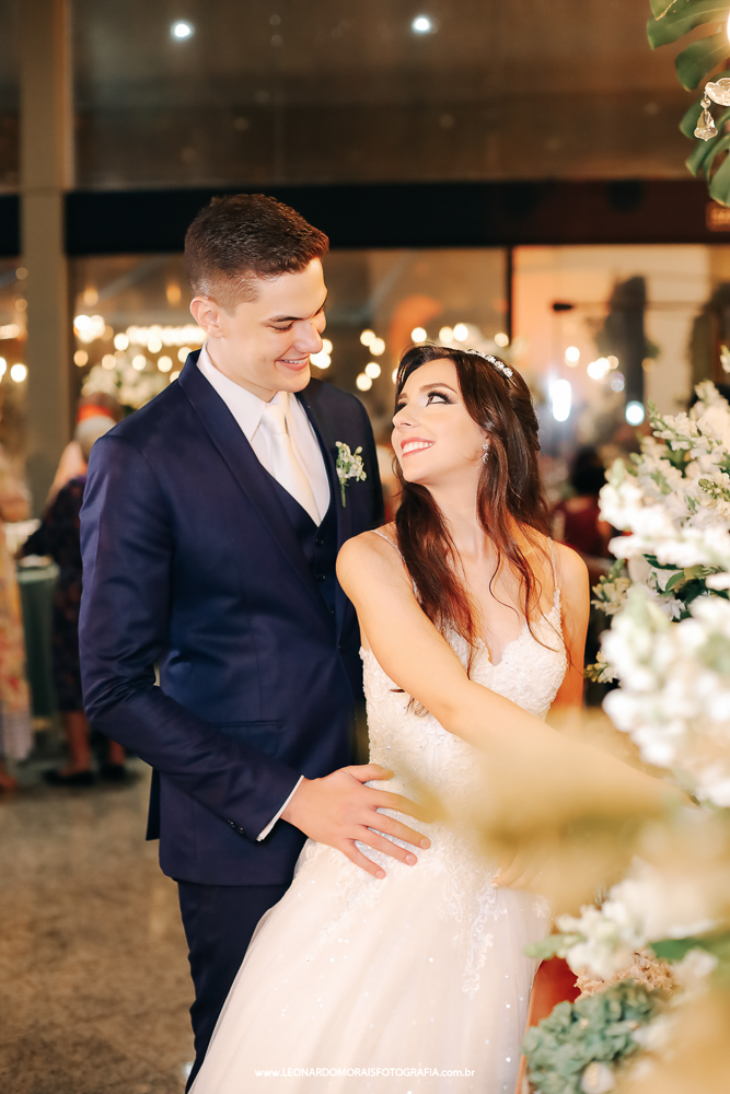 brinde-noivos-casamento-classico