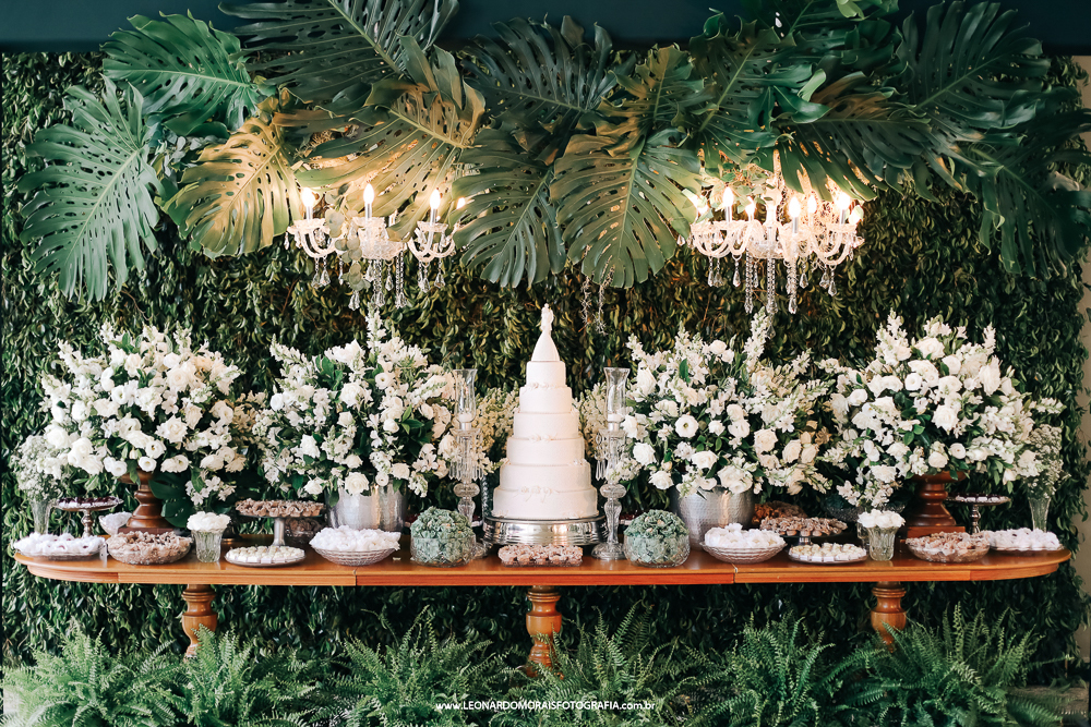 decoração-casamento-mesa-do-bolo