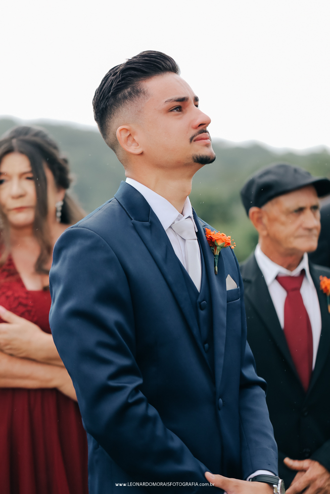 noivo-emocionado-casamento-foto
