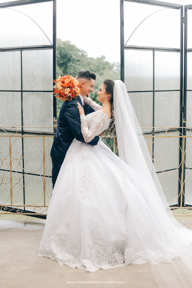 ensaio-casal-casamento-classico-noiva-buque-outono