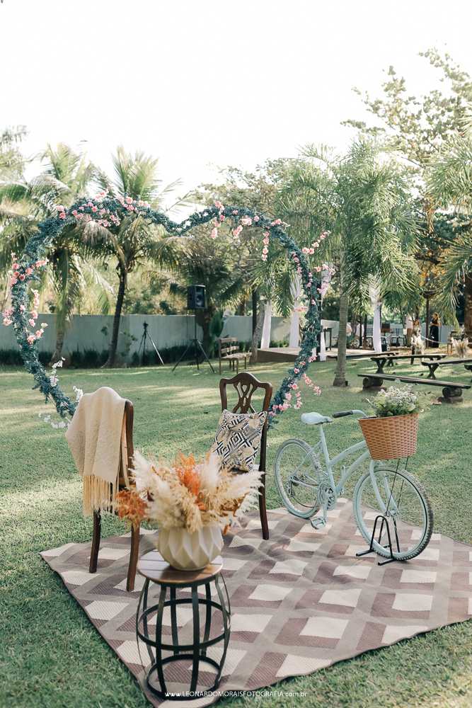 decoração-cerimonia-ao-ar-livre-casamento-chacara-caminho-de-luz