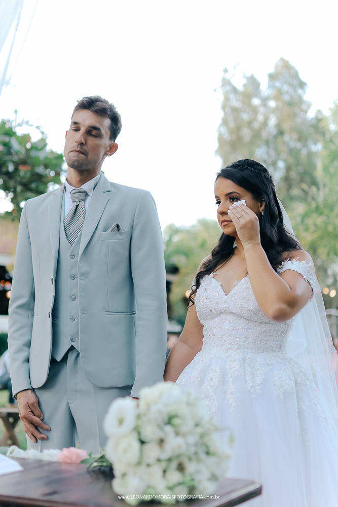 noiva-chorando-casamento