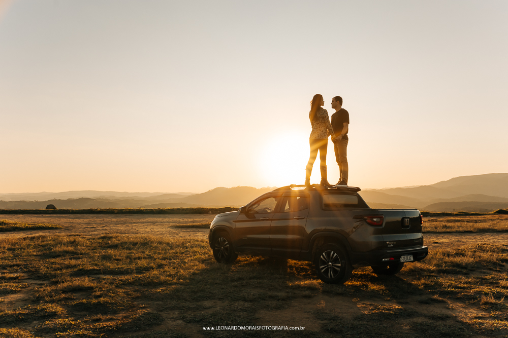 pre-wedding-morro-do-capuava-por-do-sol-toro-fiat
