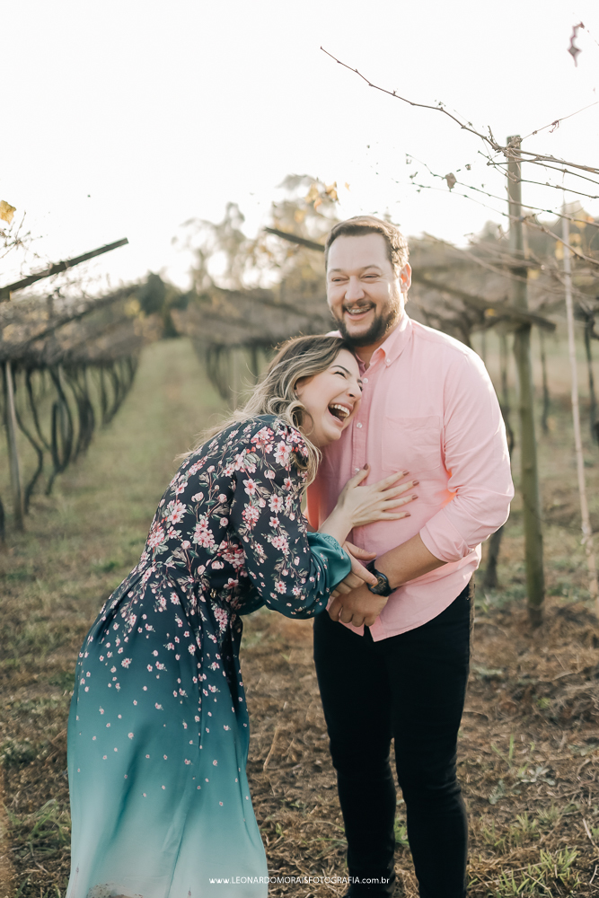 ensaio-pre-wedding-romantico-vinho-plantação