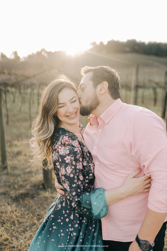 ensaio-pre-wedding-romantico-vinho-plantação