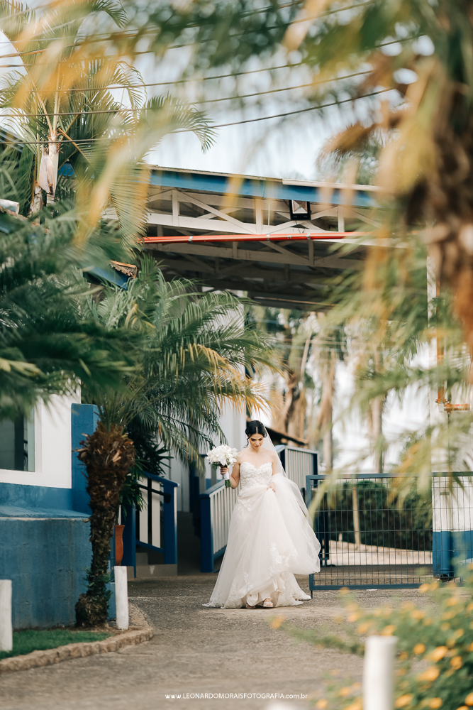 entrada-noiva-casamento-classico-fazenda