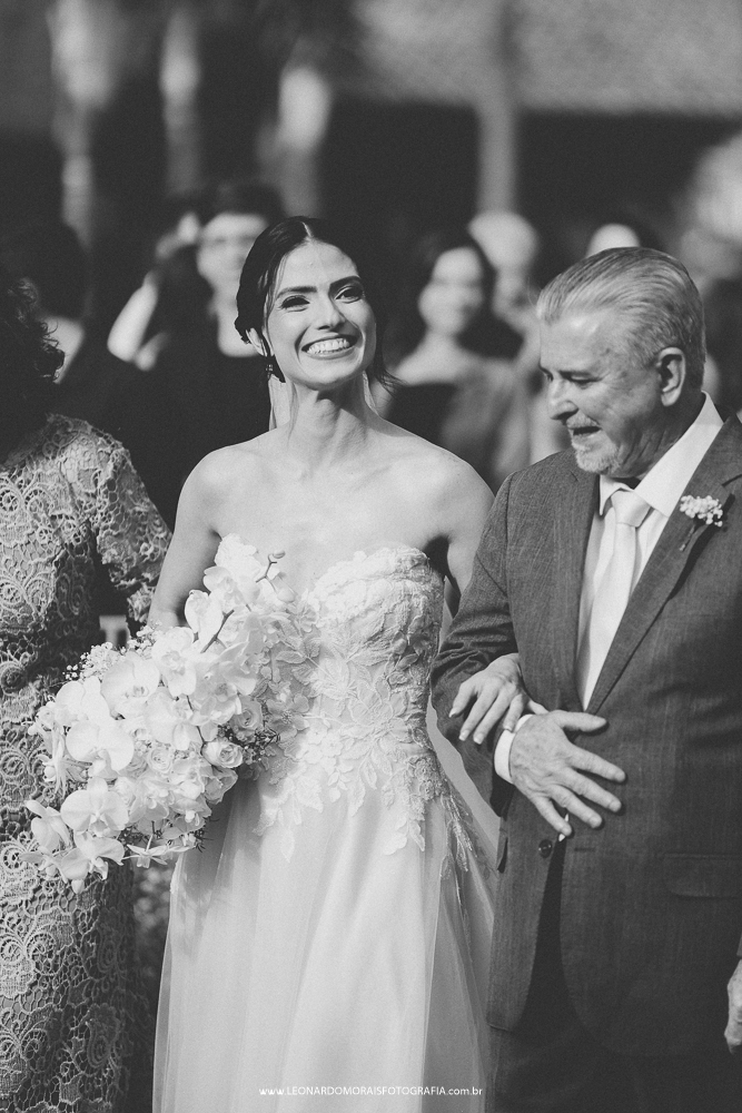 entrada-noiva-casamento-classico-fazenda