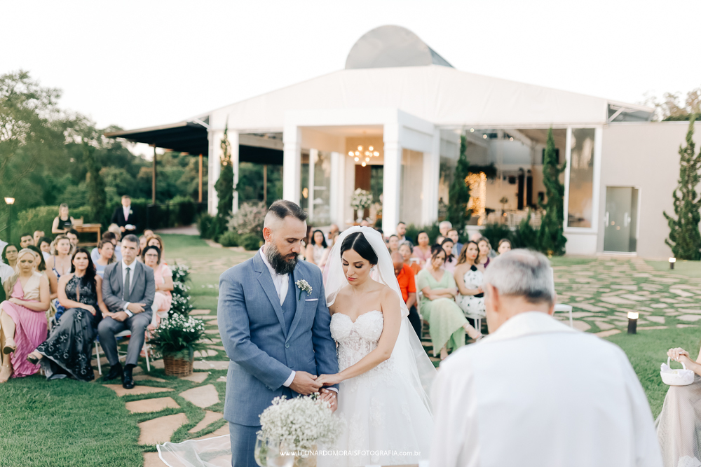 cerimonia-de-casamento-ao-ar-livre-casamento-classico