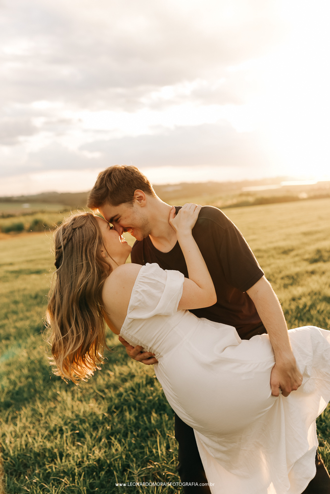ensaio-prewedding-holambra-campo-por-do-sol
