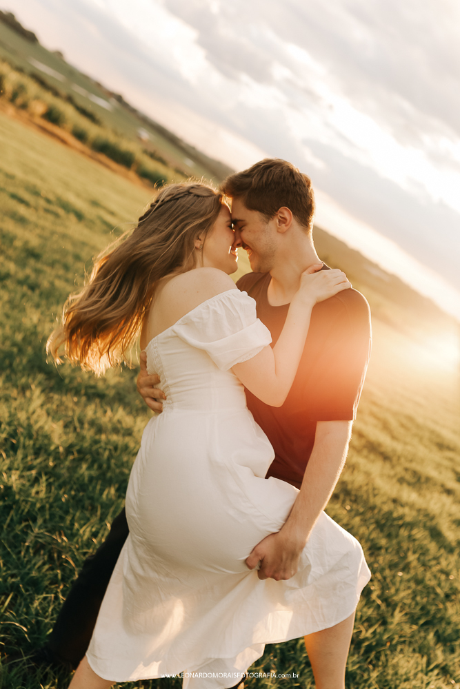 ensaio-prewedding-holambra-campo-por-do-sol