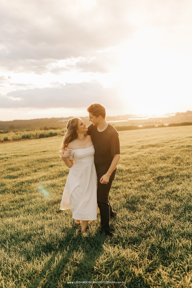 ensaio-prewedding-holambra-campo-por-do-sol