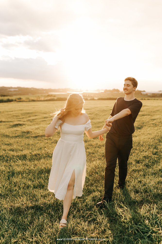 ensaio-prewedding-holambra-campo-por-do-sol