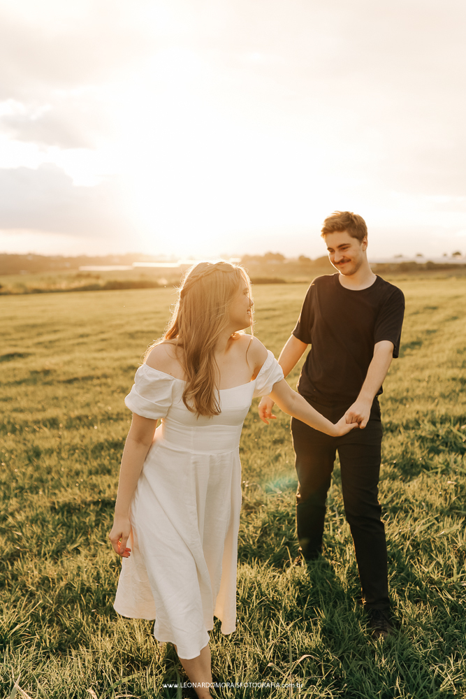 ensaio-prewedding-holambra-campo-por-do-sol