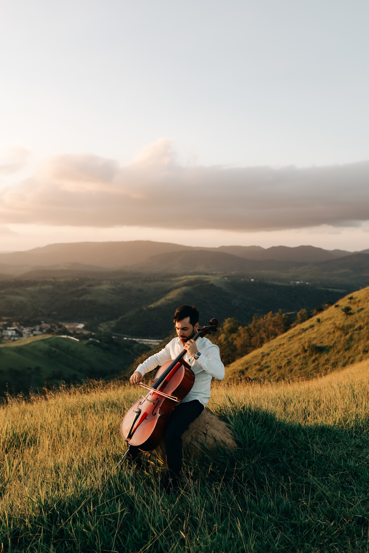 prewedding-morro-do-capuava-por-do-sol-violao-cello
