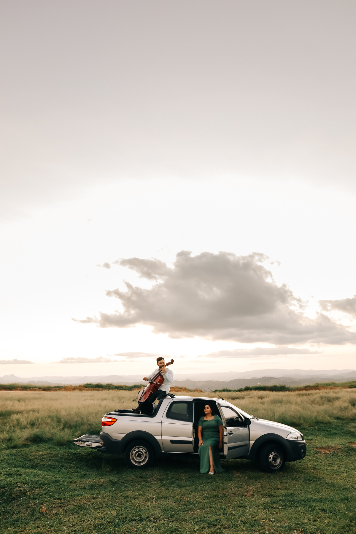 prewedding-morro-do-capuava-por-do-sol-violao-cello