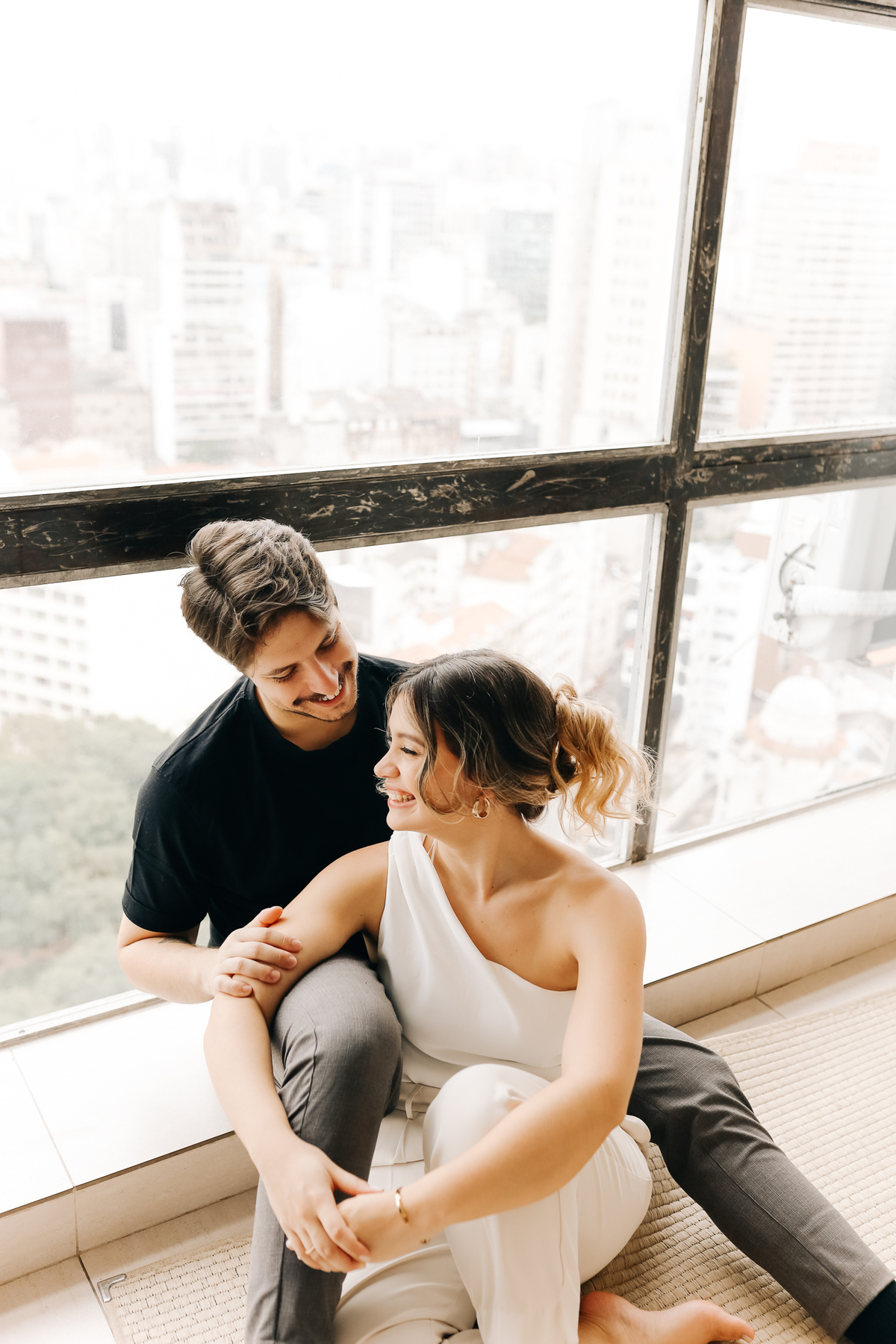 prewedding-sao-paulo-casprewedding-sao-paulo-casa-moderno-janela-sao-pauloa-moderno-janela-sao-paulo