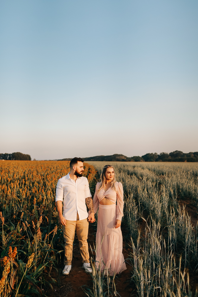 ensaio-prewedding-campo-holambra-por-do-sol