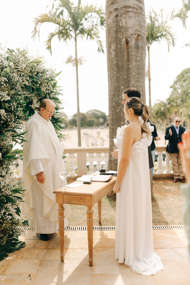 cerimonia-casamento-ao-ar-livre-classico