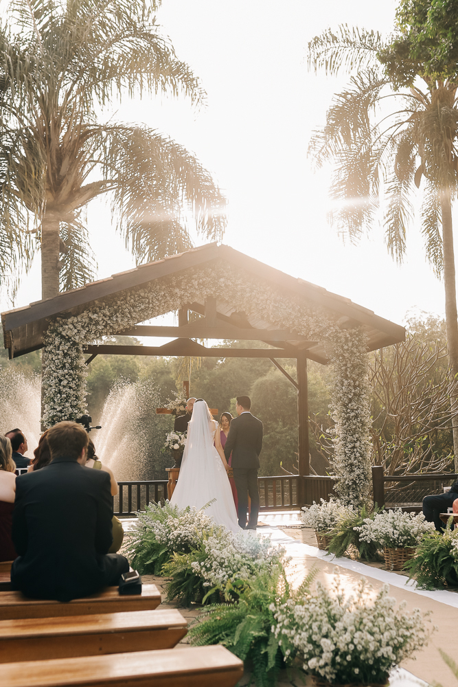 noiva-carro-classico-entrada