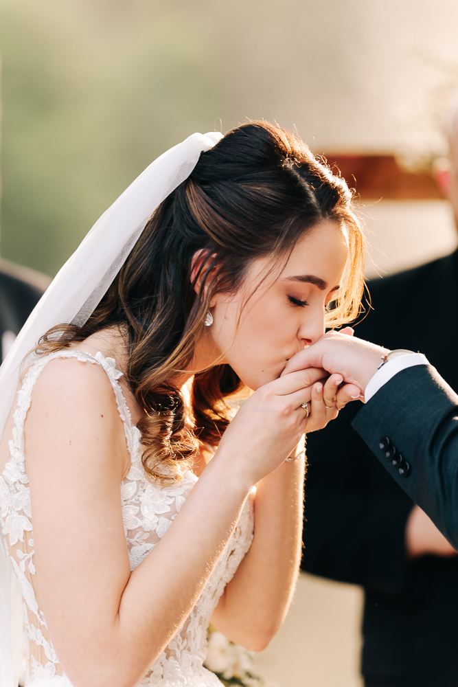 aliança-beijo-noiva