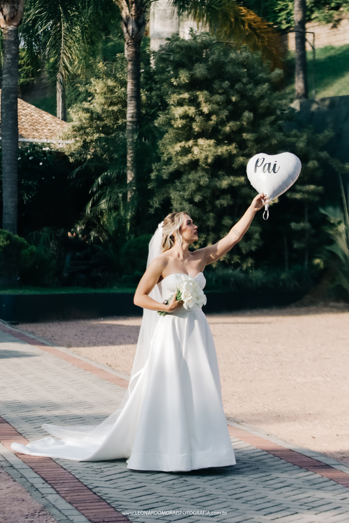 entrada-noiva-balão-pai