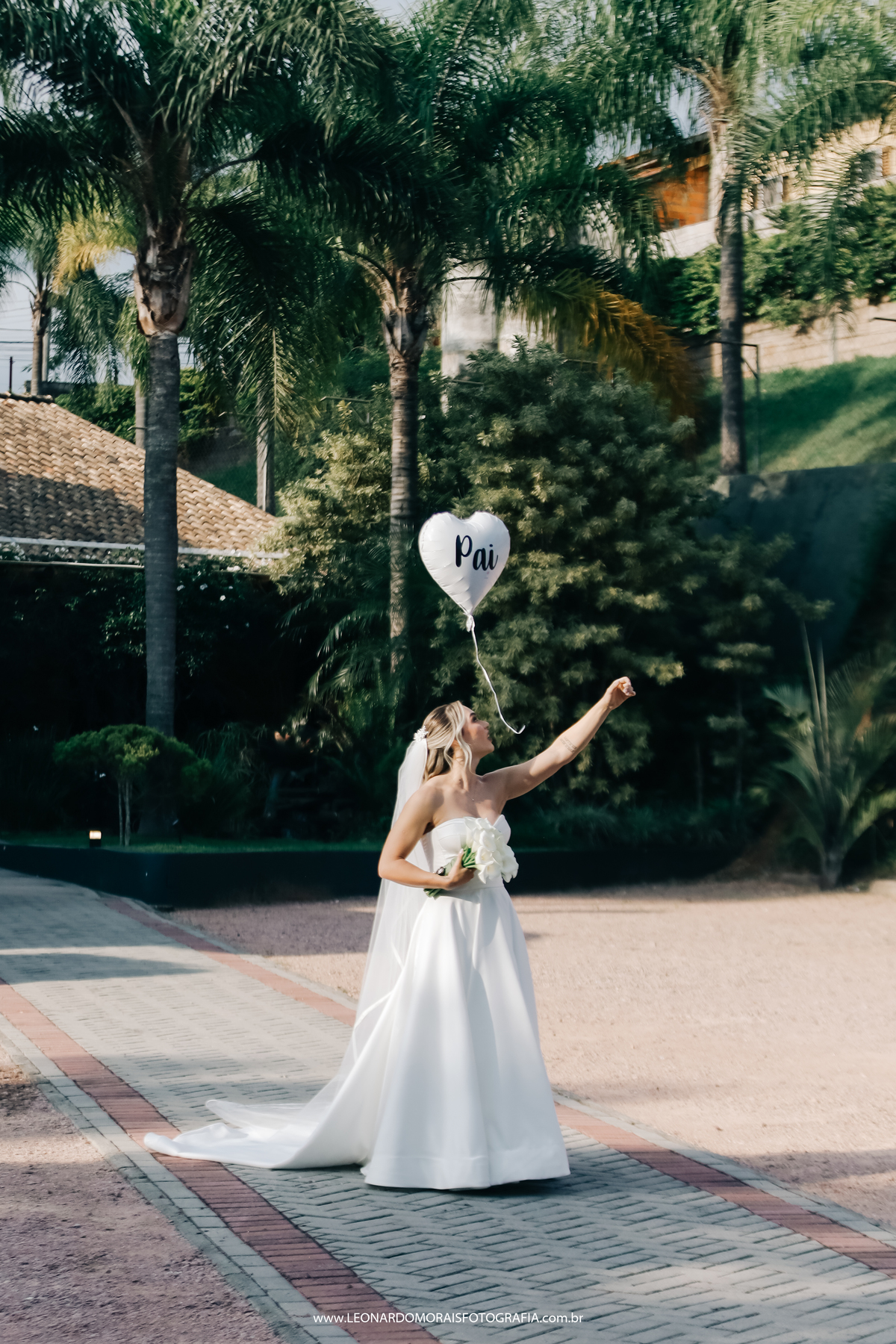 entrada-noiva-balão-pai