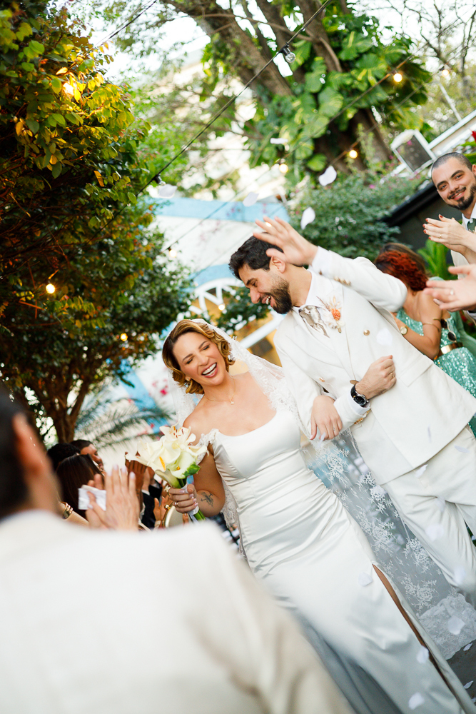 cerimônia - casamento intimista - grecco restaurante - Jundiai - saida dos noivos