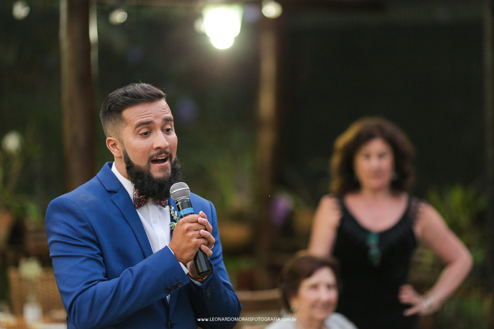 noivo-cantando-no-casamento