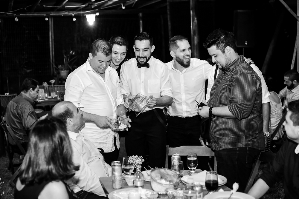 cortar-a-gravata-no-casamento