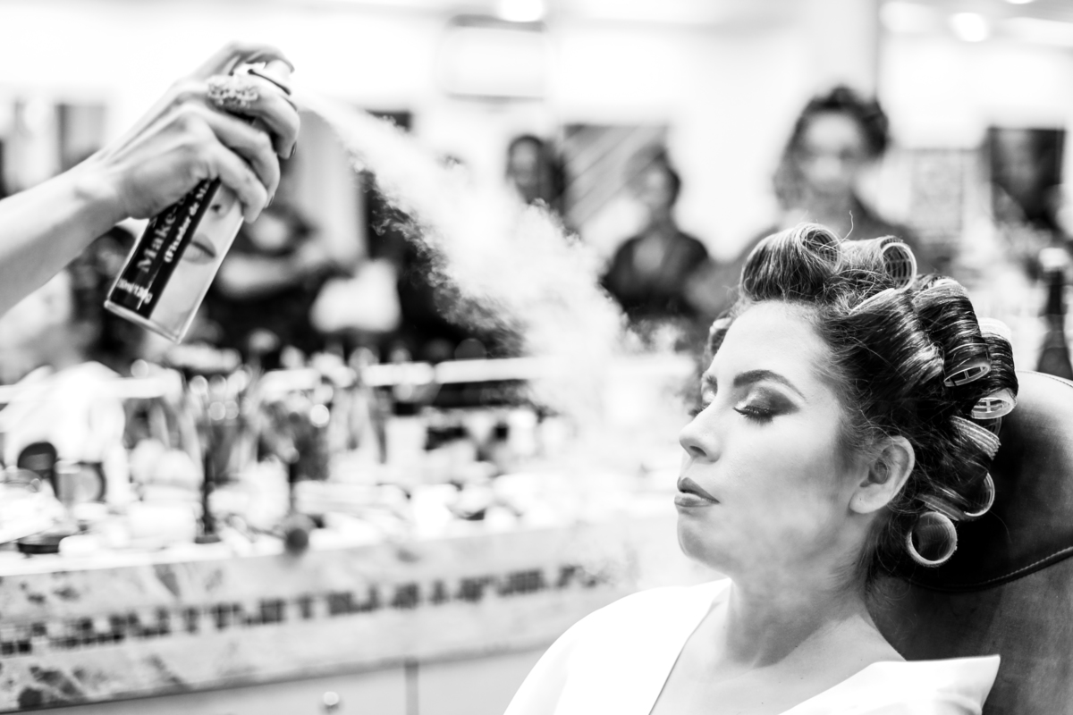 making off da noiva - noiva no salão - maquiagem da noiva