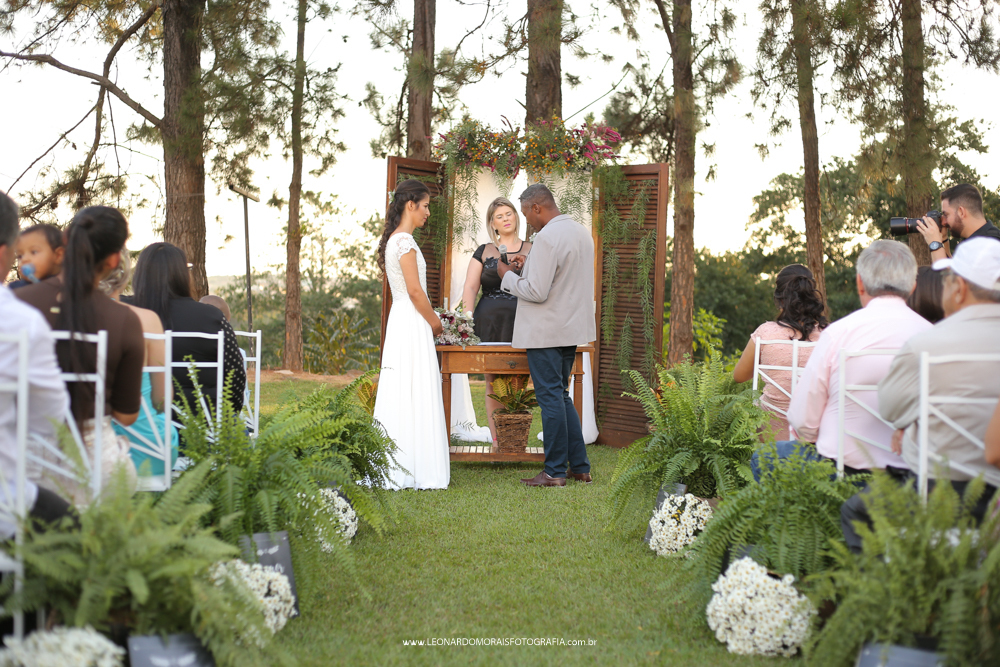 casamento vinhedo ao ar livre - cerimonia de dia