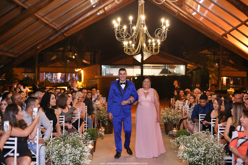 CASAMENTO VINHEDO - CASAMENTO KRATOS - CERIMONIA CRISTÃ - ENTRADA DO NOIVO