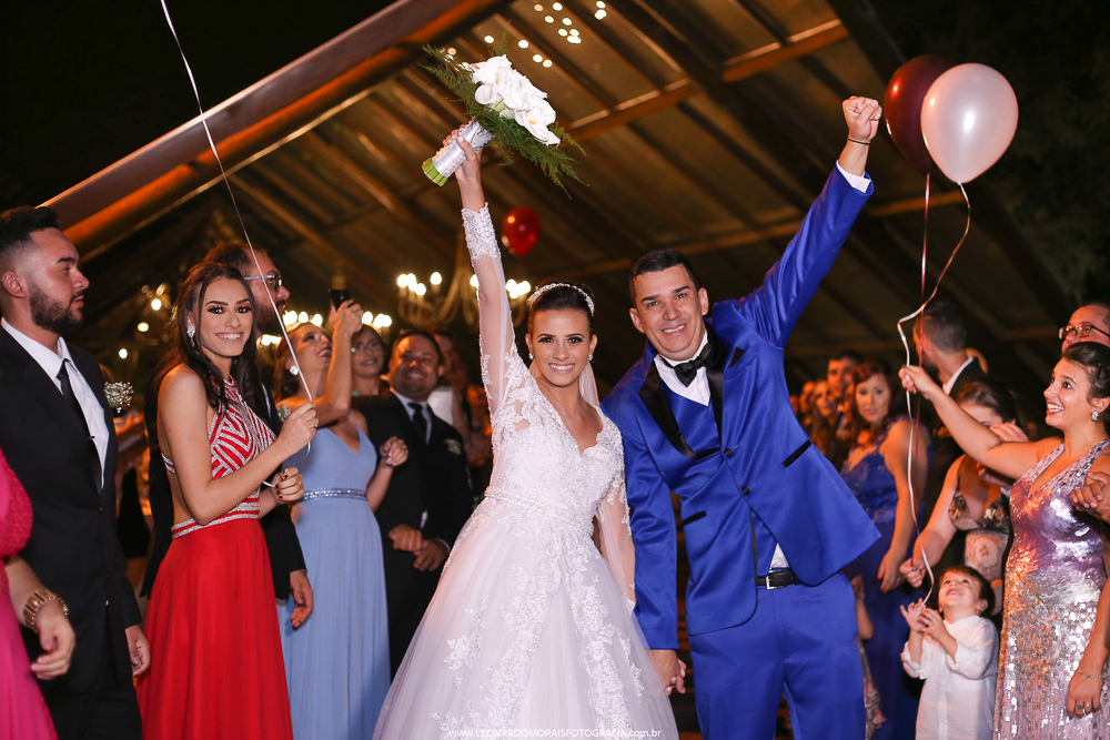 CASAMENTO VINHEDO - CASAMENTO KRATOS - CERIMONIA CRISTÃ - SAIDA DOS NOIVOS