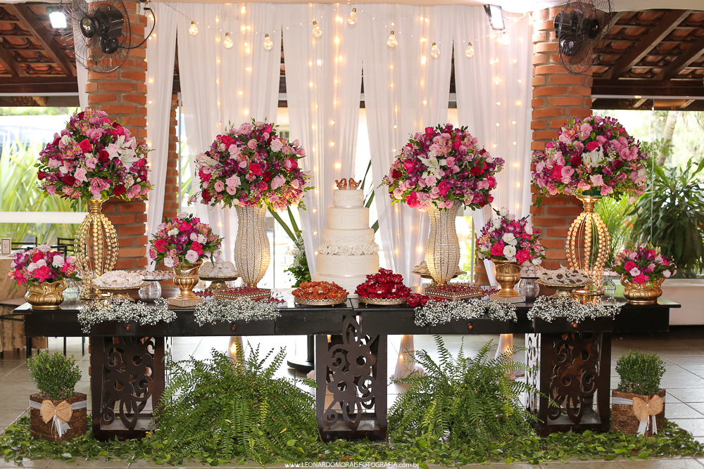 MESA DO BOLO CASAMENTO - DECORAÇÃO DE CASAMENTO - CASAMENTO LOUVEIRA