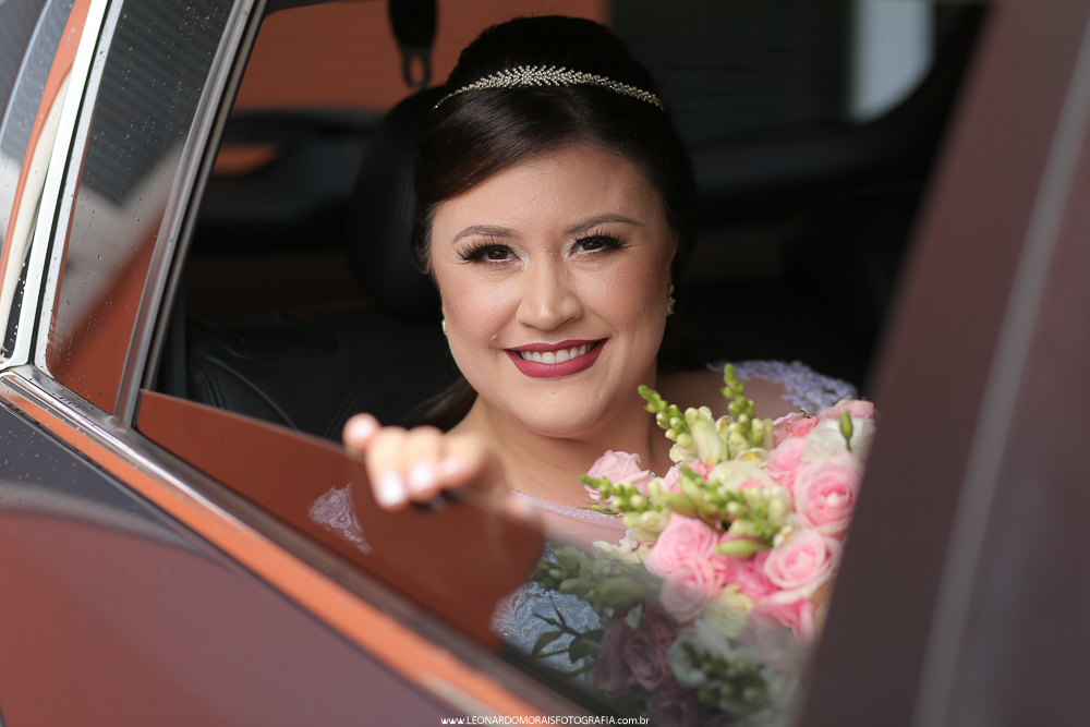 NOIVA NO CARRO - BUQUE DA NOIVA