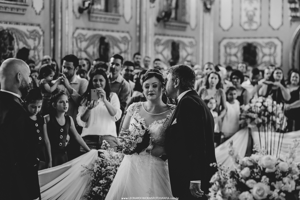 ENTRADA NOIVA - CASAMENTO LOUVEIRA - IGREJA CATOLICA DE LOUVEIRA