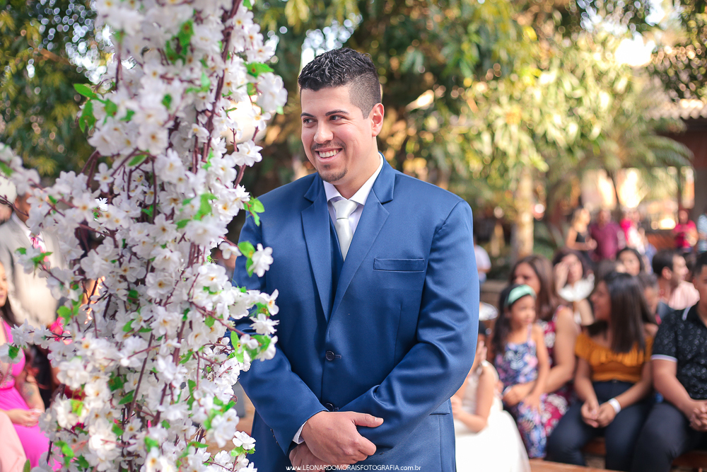 noivo terno azul - entrada do noivo - entrada de casamento - casamento de dia - casamento itatiba
