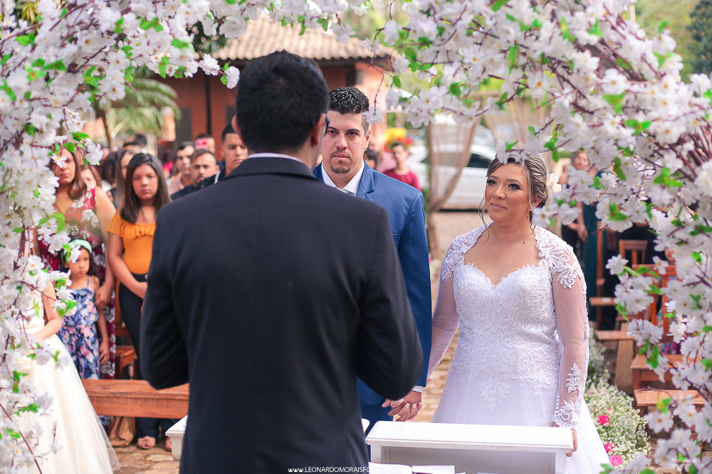 casamento itatiba - traje dos noivos - casamento ao ar livre - flores no casamento - casamento de dia