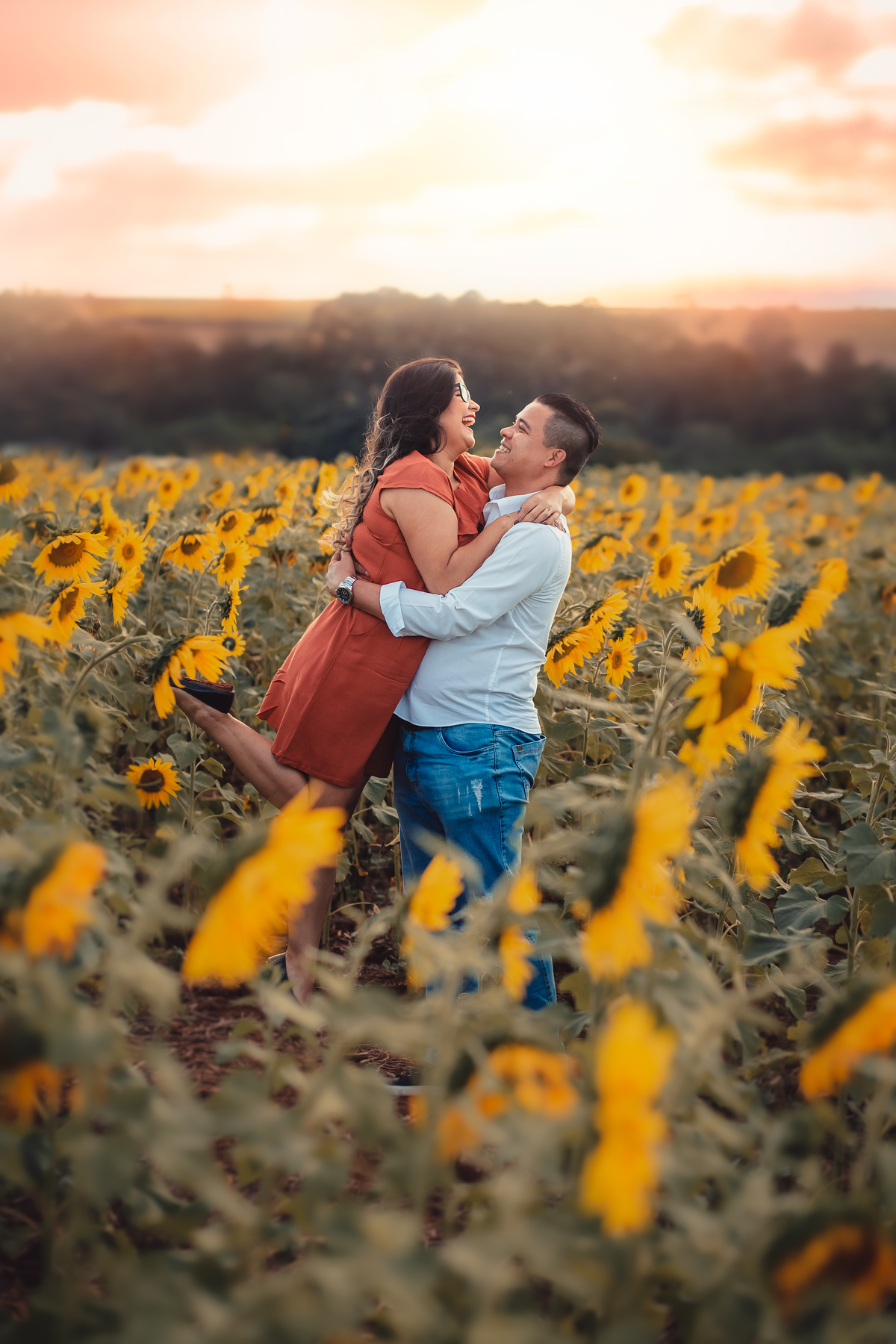 pre wedding girassol sumare - cassia e denis - foto por do sol