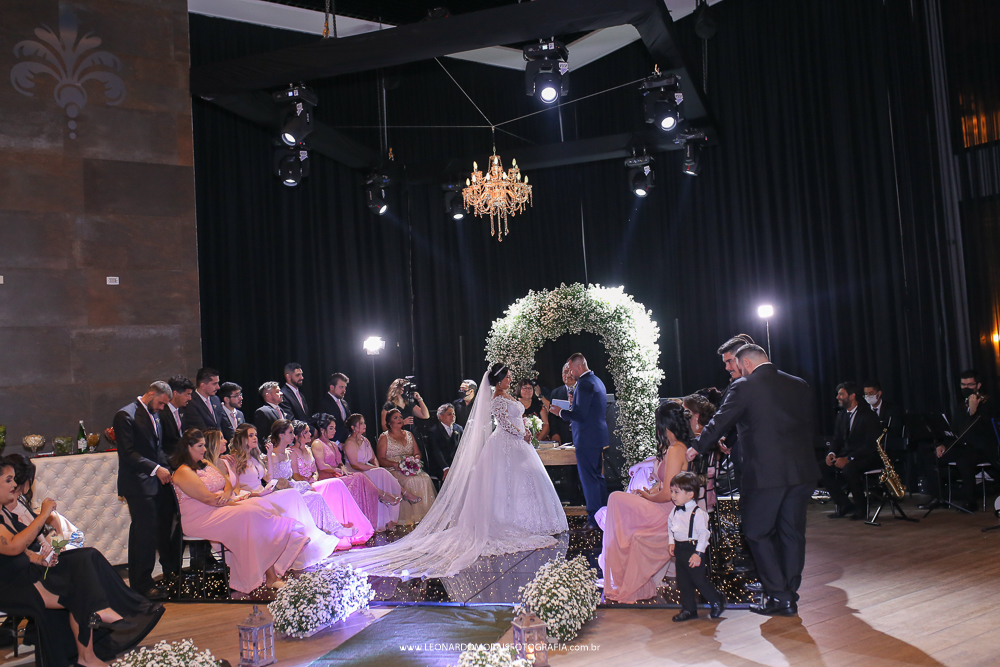 cerimonia-de-casamento-a-noite-vinhedo-casa-palmeira