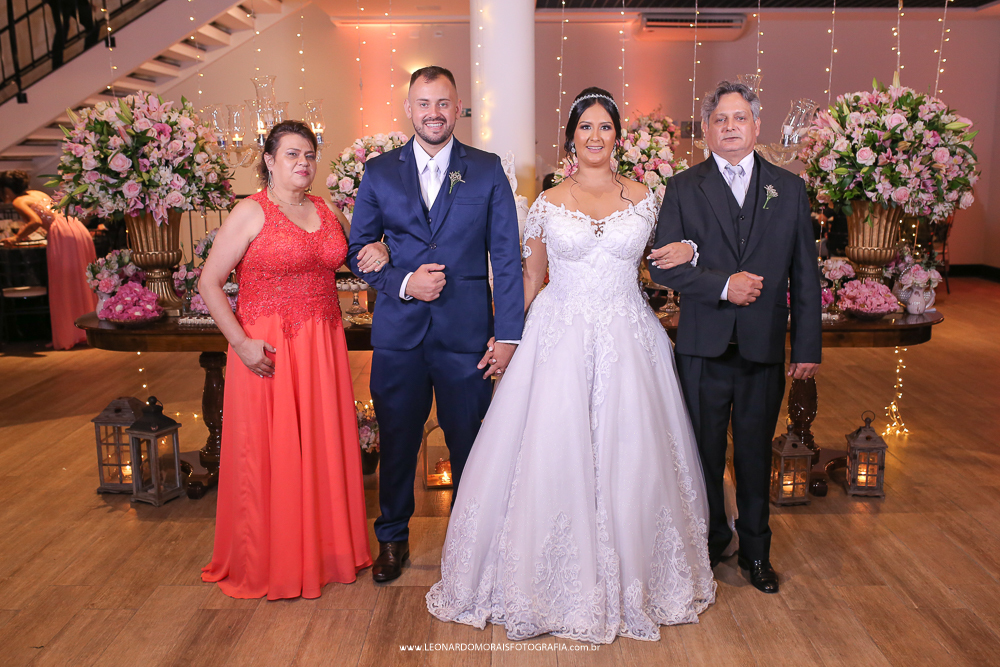 foto-mesa-de-bolo-casamento-com-os-pais