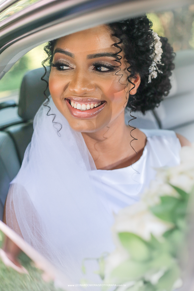 CASAMENTO NOIVA NO CARRO