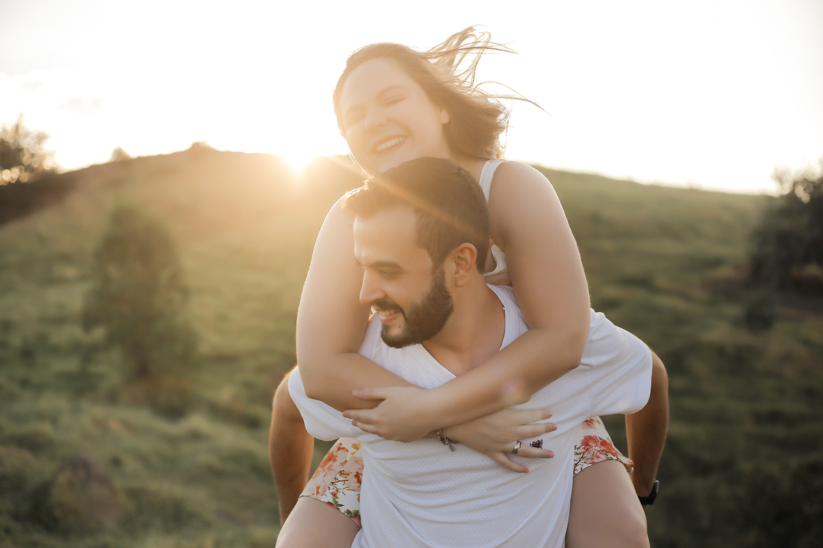 pre wedding-morro do capuava - casal - ensaio luz natural - ensaio casal