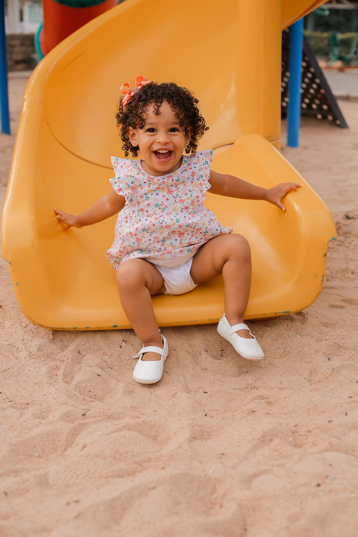 ensaio externo de familia em vinhedo
