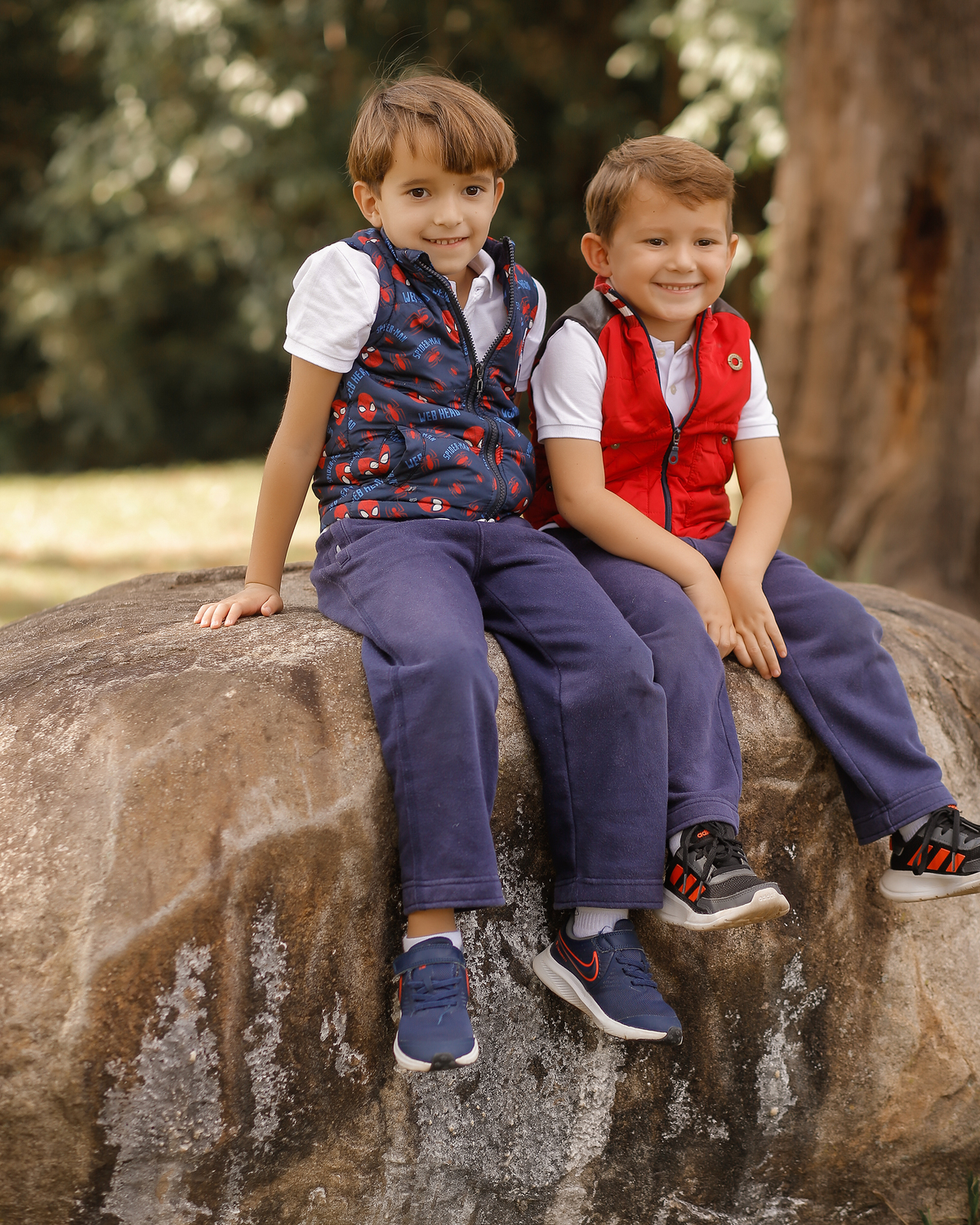 ensaio externo de familia em vinhedo - represa de vinhedo fotos de familia