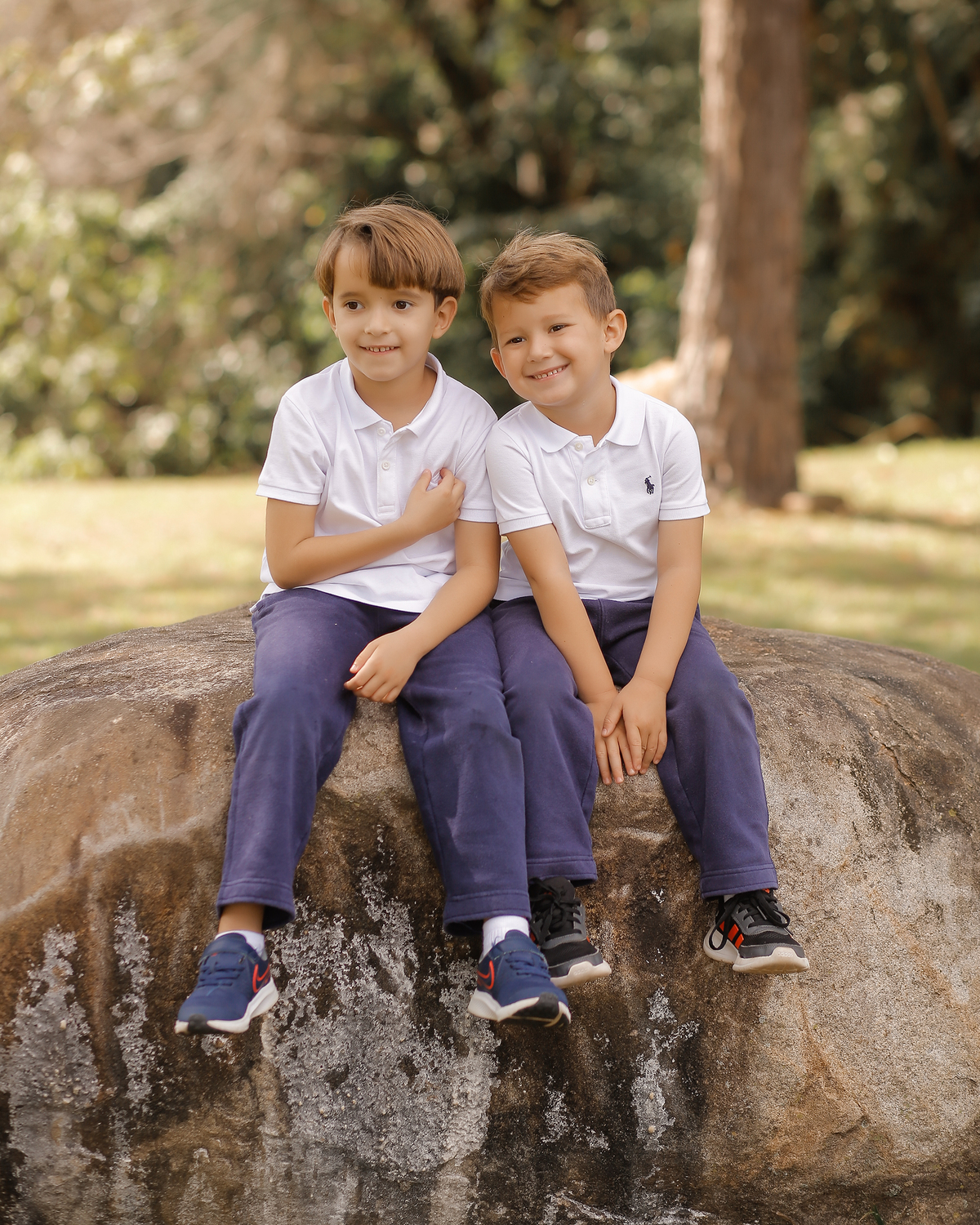 ensaio externo de familia em vinhedo - represa de vinhedo fotos de familia